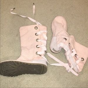 Ballet Pink Lace UGGs